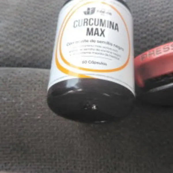 Foto de un cliente con su frasco